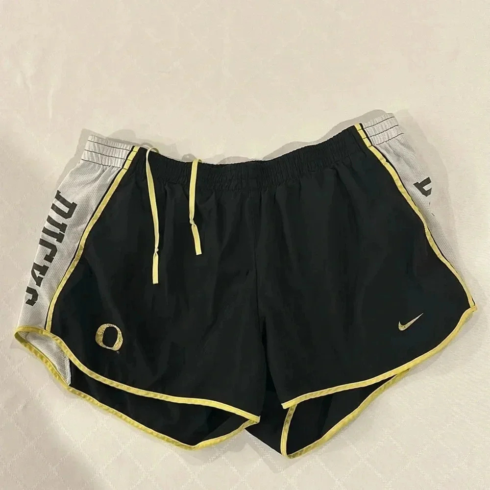 Nike University of Oregon Ducks women’s running shorts lined‎ large